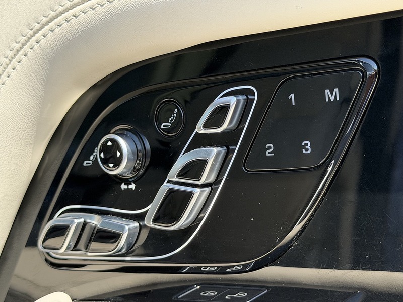 Land Rover Range Rover SD V8 Autobiography - U1882