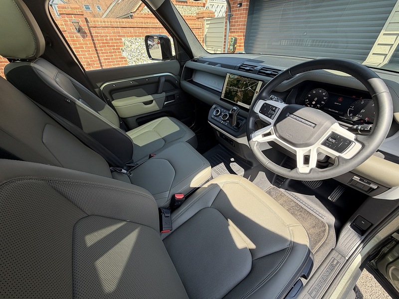 Land Rover Defender 110 D350 MHEV S - U1886