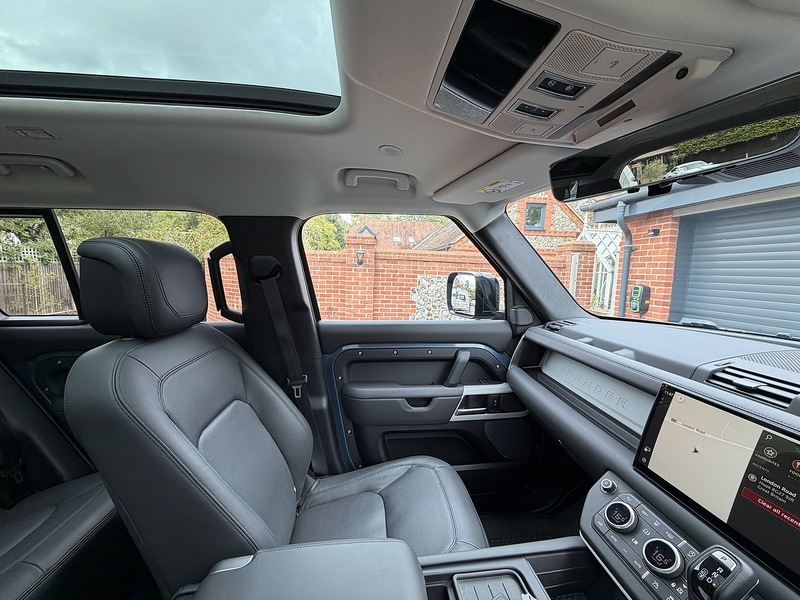 Land Rover Defender 110 D250 MHEV HSE - U1888