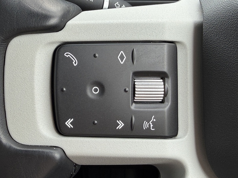 Land Rover Defender 110 D250 MHEV HSE - U1888