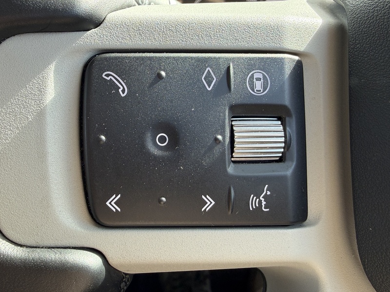 Land Rover Defender 90 D250 MHEV HSE (245bhp) - U1894