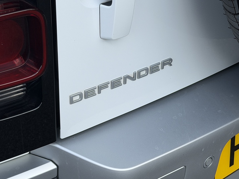 Land Rover Defender 90 D250 MHEV HSE (245bhp) - U1894