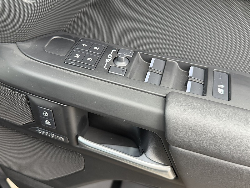 Land Rover Defender 110 D350 MHEV X-Dynamic HSE (345bhp) - U1895