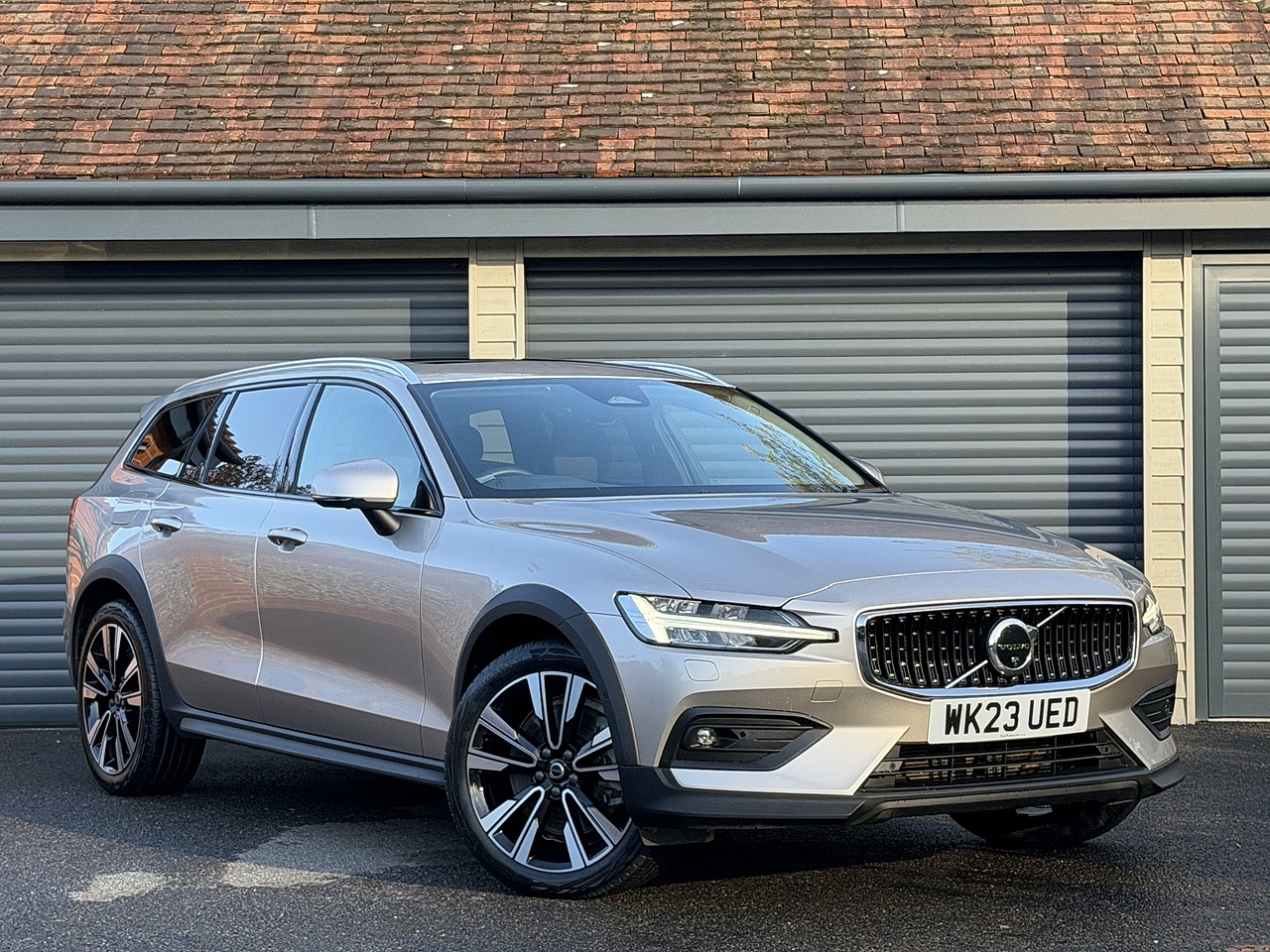 2023 Volvo V60
