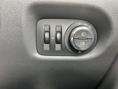 Vauxhall Corsa Sxi Ac Hatchback 1.4 Manual Petrol