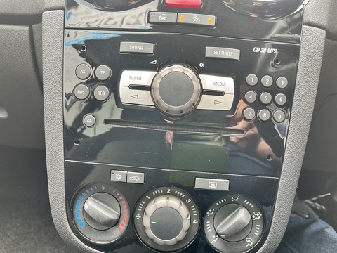 Vauxhall Corsa Sxi Ac Hatchback 1.4 Manual Petrol