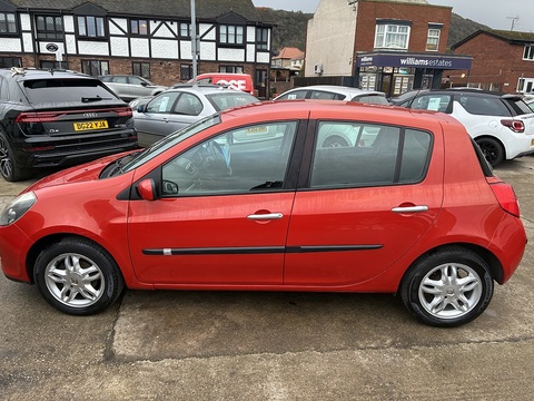 Clio Dynamique 16V Hatchback 1.4 Manual Petrol