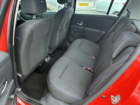 Clio Dynamique 16V Hatchback 1.4 Manual Petrol