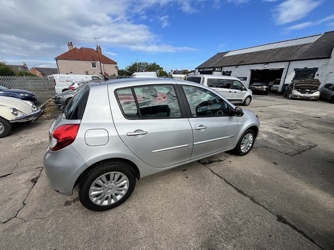 1.2 Expression + Hatchback 5dr Petrol Manual Euro 5 (75 ps)