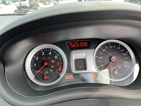 1.2 Expression + Hatchback 5dr Petrol Manual Euro 5 (75 ps)