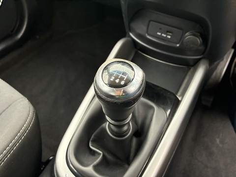 1.6 GDi 2 SUV 5dr Petrol Manual Euro 5 (138 bhp)