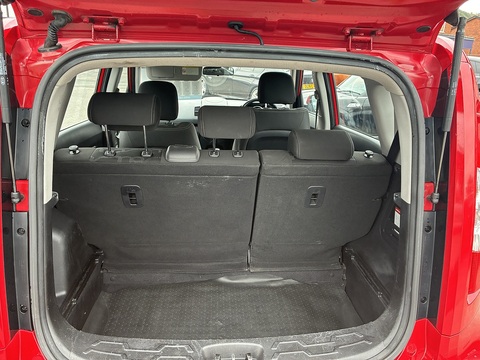 1.6 GDi 2 SUV 5dr Petrol Manual Euro 5 (138 bhp)