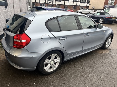 2.0 116i SE Hatchback 5dr Petrol Manual Euro 5 (122 ps)
