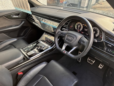 3.0 TFSIe V6 55 Black Edition SUV 5dr Petrol Plug-in Hybrid Tiptronic quattro Euro 6 (s/s) 17.9kWh (381 ps)