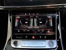 Audi Q8 TFSIe V6 Black Edition