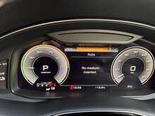 Audi Q8 TFSIe V6 Black Edition