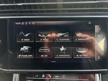 Audi Q8 TFSIe V6 Black Edition