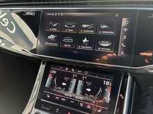 Audi Q8 TFSIe V6 Black Edition