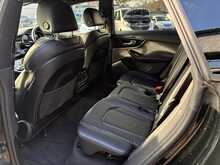 Audi Q8 TFSIe V6 Black Edition