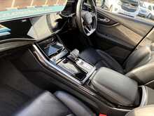 Audi Q8 TFSIe V6 Black Edition