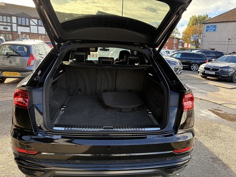 3.0 TFSIe V6 55 Black Edition SUV 5dr Petrol Plug-in Hybrid Tiptronic quattro Euro 6 (s/s) 17.9kWh (381 ps)