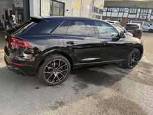 Audi Q8 TFSIe V6 Black Edition