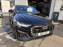 Audi Q8 TFSIe V6 Black Edition