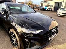 Audi Q8 TFSIe V6 Black Edition