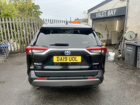 VVT-h Design SUV 2.5 Automatic Petrol Hybrid