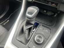 Toyota RAV4 VVT-h Design