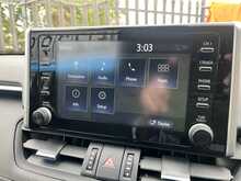 Toyota RAV4 VVT-h Design