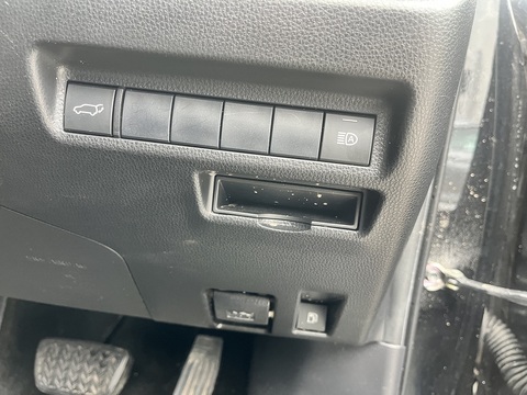 VVT-h Design SUV 2.5 Automatic Petrol Hybrid