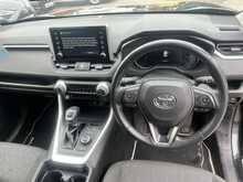 Toyota RAV4 VVT-h Design