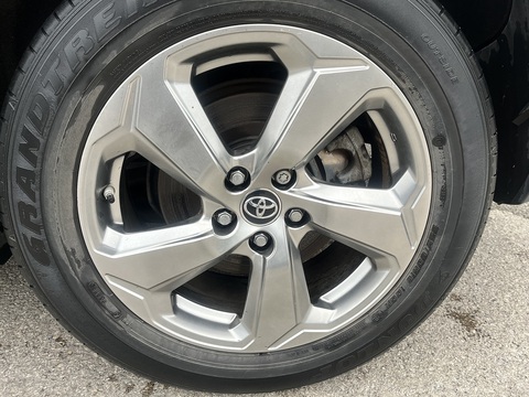 VVT-h Design SUV 2.5 Automatic Petrol Hybrid