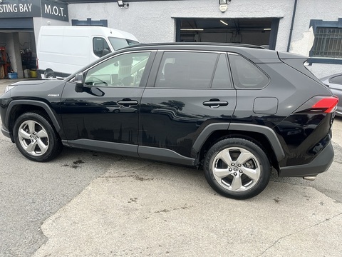 VVT-h Design SUV 2.5 Automatic Petrol Hybrid