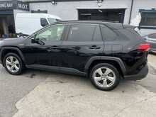 Toyota RAV4 VVT-h Design