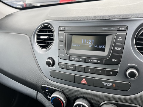 1.0 SE Hatchback 5dr Petrol Manual Euro 6 (67 ps)