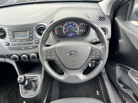 1.0 SE Hatchback 5dr Petrol Manual Euro 6 (67 ps)