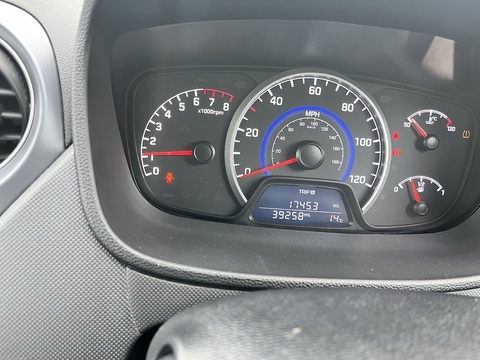 1.0 SE Hatchback 5dr Petrol Manual Euro 6 (67 ps)