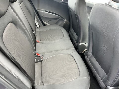 1.0 SE Hatchback 5dr Petrol Manual Euro 6 (67 ps)