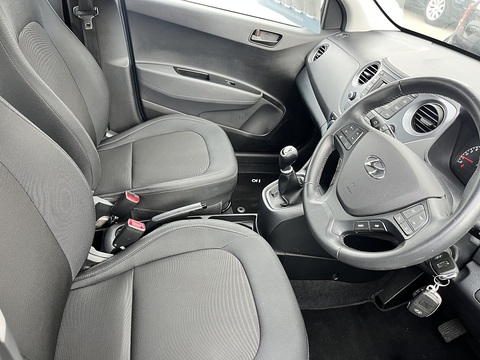 1.0 SE Hatchback 5dr Petrol Manual Euro 6 (67 ps)