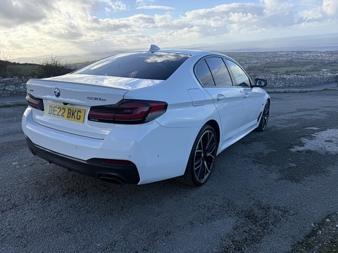 2.0 530e 12kWh M Sport Saloon 4dr Petrol Plug-in Hybrid Steptronic xDrive Euro 6 (s/s) (292 ps)