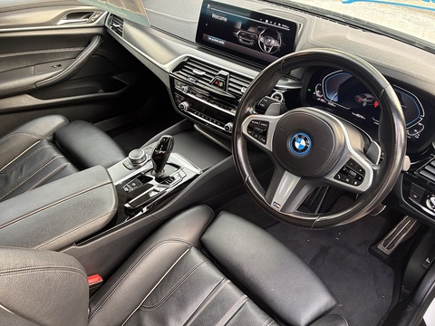 2.0 530e 12kWh M Sport Saloon 4dr Petrol Plug-in Hybrid Steptronic xDrive Euro 6 (s/s) (292 ps)