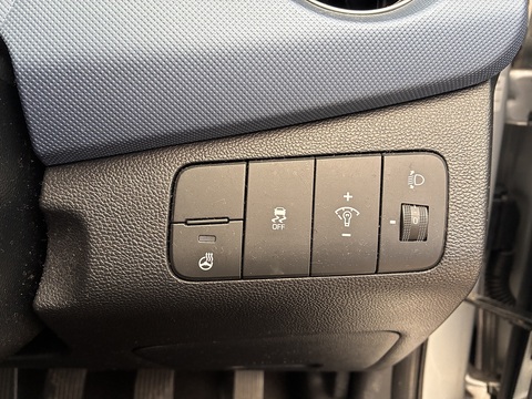 1.2 Premium Hatchback 5dr Petrol Manual Euro 5 (87 ps)