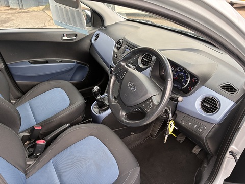 1.2 Premium Hatchback 5dr Petrol Manual Euro 5 (87 ps)