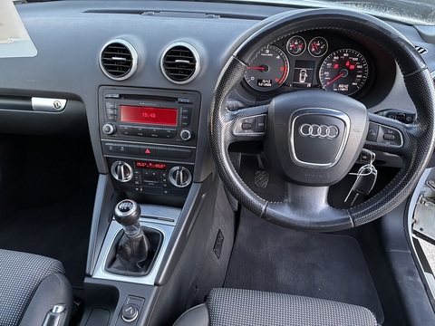 1.6 TDI Sport Convertible 2dr Diesel Manual Euro 5 (s/s) (105 ps)