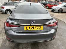 Lexus ES 300h F Sport