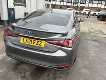 Lexus ES 300h F Sport