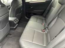 Lexus ES 300h F Sport