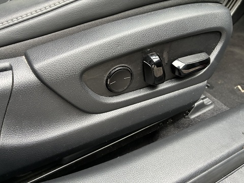 2.5 300h F Sport Saloon 4dr Petrol Hybrid E-CVT Euro 6 (s/s) (218 ps)